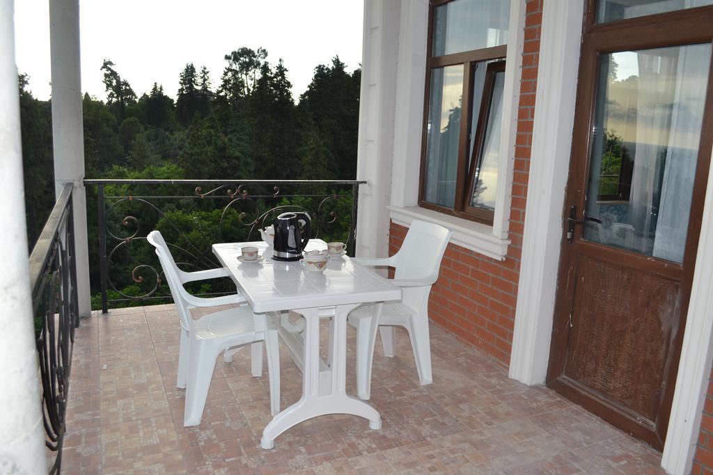 Sunny Hotel Batumi 마킨자우리 외부 사진