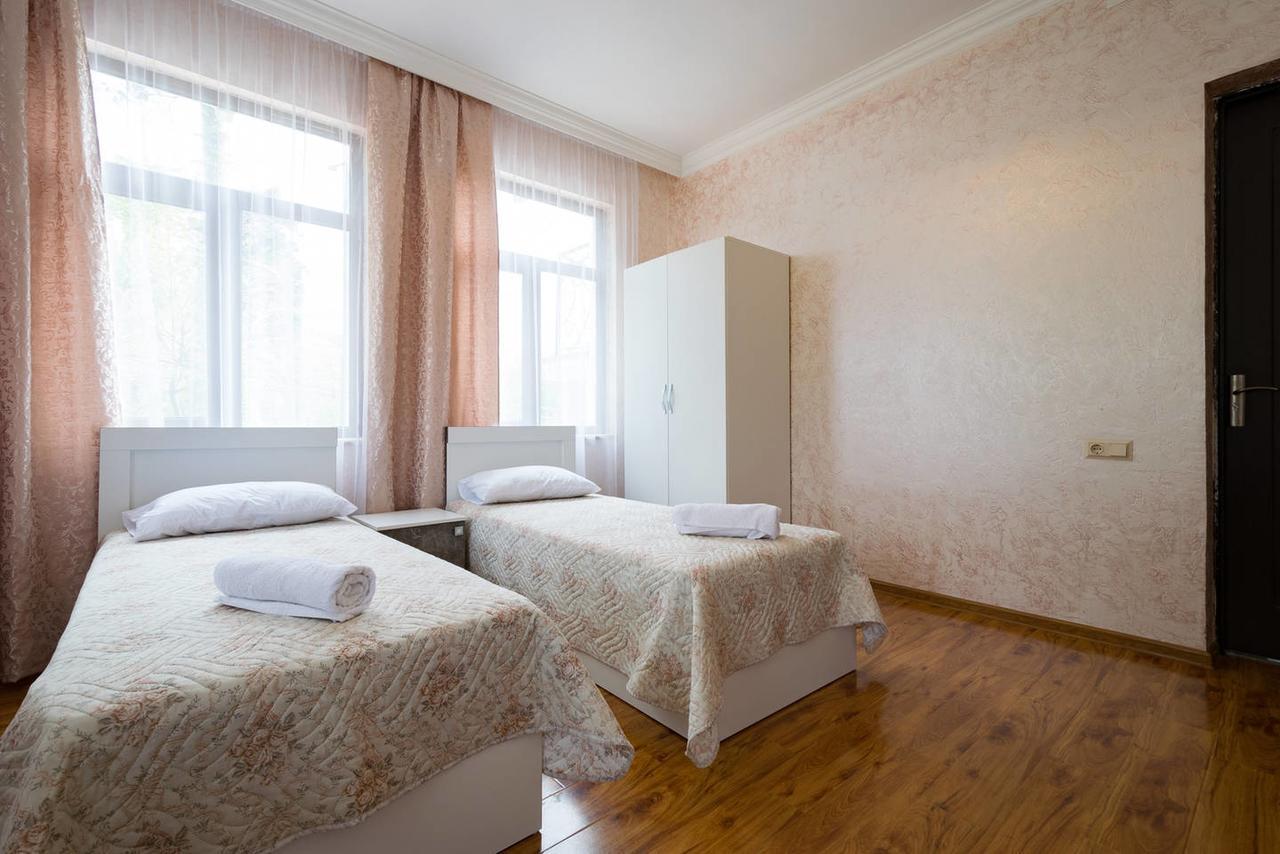 Sunny Hotel Batumi 마킨자우리 외부 사진